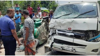 সিরাজগঞ্জে মাইক্রোবাস-অটোরিকশার সংঘর্ষে ৫ জন নিহত