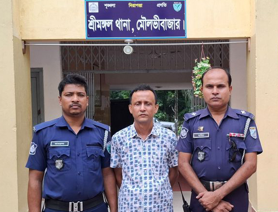 শ্রীমঙ্গলে ১৭৩ বস্তা ভারতীয় চিনি উদ্ধার, গ্রেপ্তার ১