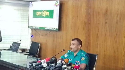 পূজা উদযাপন কমিটির এক নেতার আমন্ত্রণেই মণ্ডপে যান শিল্পীরা: পুলিশ