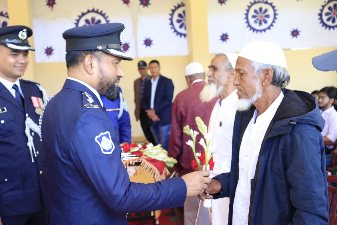 মৌলভীবাজারে জেলা পুলিশের পক্ষ থেকে বীর মুক্তিযোদ্ধা ও শহীদ পরিবারকে সম্মাননা