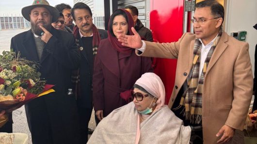 খালেদা জিয়া যুক্তরাজ্যে পৌঁছানোর পর ভর্তী হলেন লন্ডন ক্লিনিকে