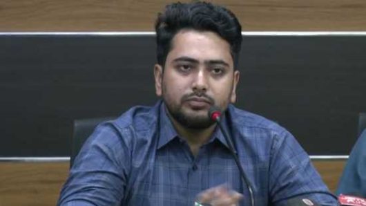 নতুন দলে যোগ দিতে তথ্য উপদেষ্টার পদত্যাগ