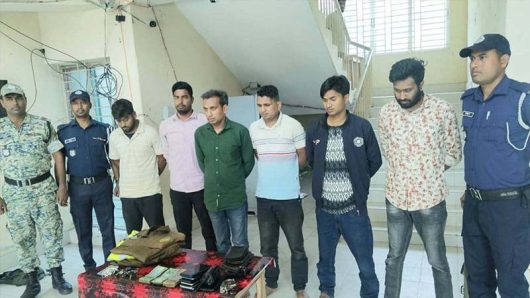 মুক্তিপণ নিয়ে পালিয়ে যাওয়া আরএমপি পুলিশের ৫ সদস্যকে বরখাস্ত