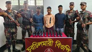 ৬৯ বোতল ফেনসিডিলসহ তিন ভারতীয় নাগরিক আটক