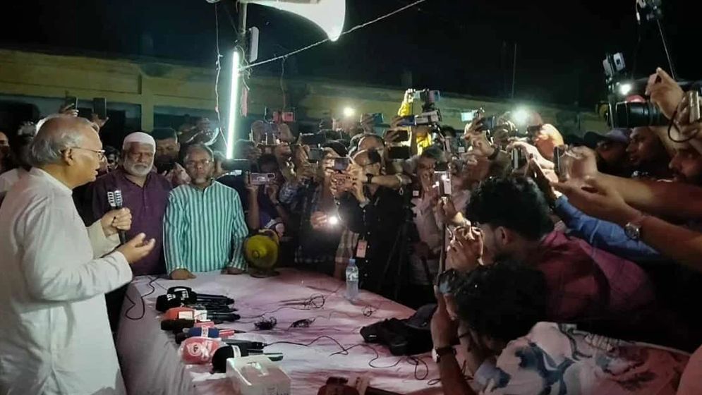 লামিয়ায় শোকাহত পরিবারের পাশে দাঁড়ালেন বিএনপির ভারপ্রাপ্ত চেয়ারম্যান তারেক রহমান
