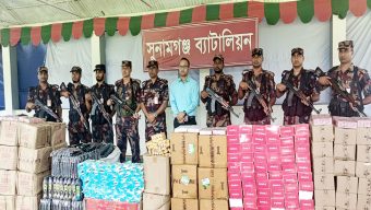 সুরমা নদীতে নৌযানে তল্লাশি করে ৪০ লাখ টাকার ভারতীয় পণ্য জব্দ