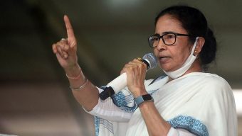 ওয়াকফ বিল পাস নিয়ে উত্তপ্ত পরিস্থিতি বিরাজ করছে বাংলাদেশেও: মমতা