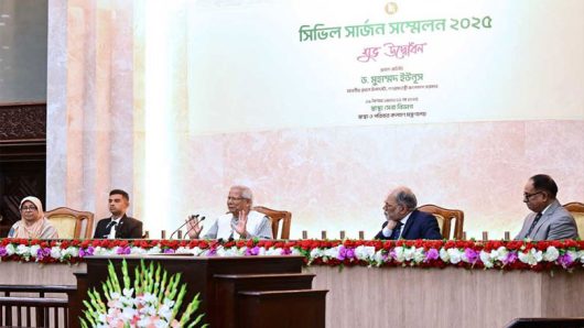 নিজের মন ঠিক করতে পারলে স্বাস্থ্য সেবা ২৫ শতাংশ উন্নতি হয়ে যাবে: প্রধান উপদেষ্টা