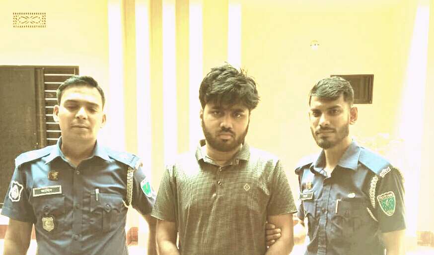 মৌলভীবাজারে হযরত মুহাম্মদ (স:) কে নিয়ে কটূক্তিকর মন্তব্যে যুবক গ্রেপ্তার