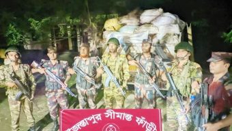জৈন্তাপুরে যৌথ অভিযানে ৭০ লাখ টাকার ভারতীয় কফি জব্দ
