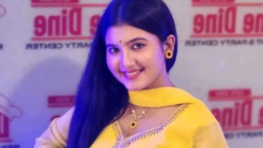 আবাসিক হোটেল থেকে পুরুষ সহ আটক টিকটকার মাহিয়া মাহি
