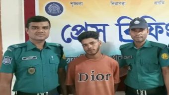 প্রধানমন্ত্রীকে নিয়ে ফেসবুকে কটুক্তিমূলক পোস্ট, আটক ১