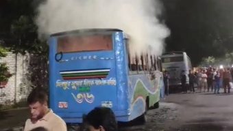 রাজধানীর কয়েকটি স্থানে ৮টি ককটেল বিস্ফোরণ, বাসে আগুন