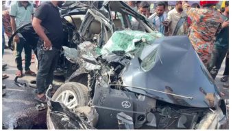 যাত্রীবাহী বাসের সঙ্গে প্রাইভেটকারের সংঘর্ষ: নিহত ৪, আহত ৫