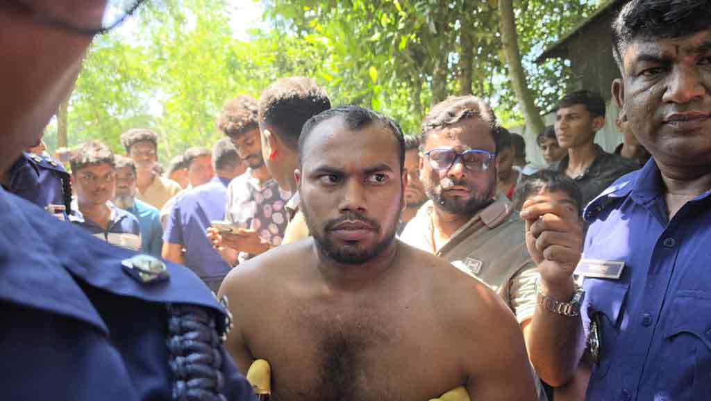 আত্মহত্যার চেষ্টায় বাধা দেওয়ায় মা-ভাতিজিকে হত্যা, পুলিশ