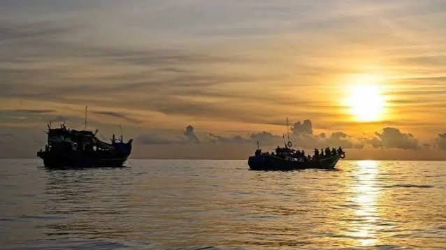 টেকনাফে রোহিঙ্গাবাহী নৌকা ডুবে দুইজনের মৃত্যু