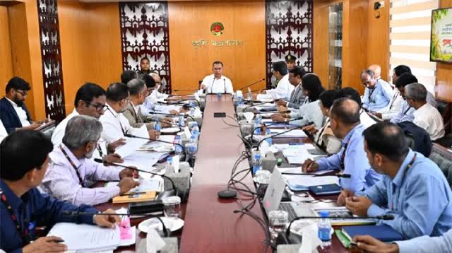 আমদানি নির্ভরতা কমিয়ে উৎপাদন বাড়ানোর ওপর জোর দিয়েছেন প্রধানমন্ত্রী
