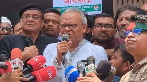 একাত্তরের অর্জন মুছে ফেলার কোনো চেষ্টা দেশের মানুষ মেনে নেবে না: রিজভী